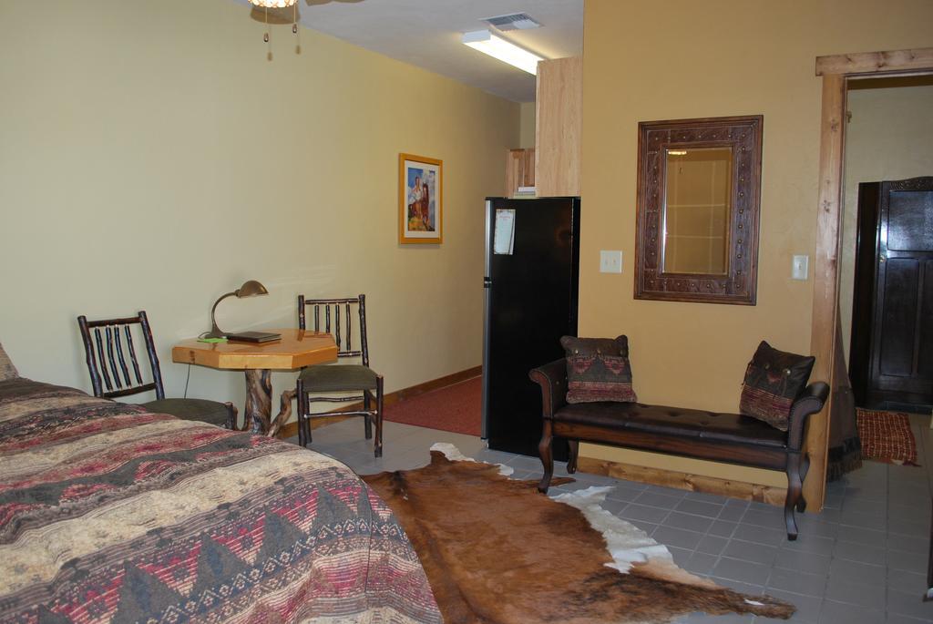 Cowboy'S Lodge Gardiner Zimmer foto